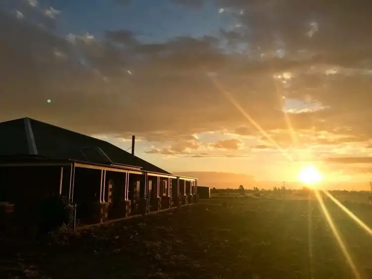 29 Nanardine Lane, Parkes NSW 2870