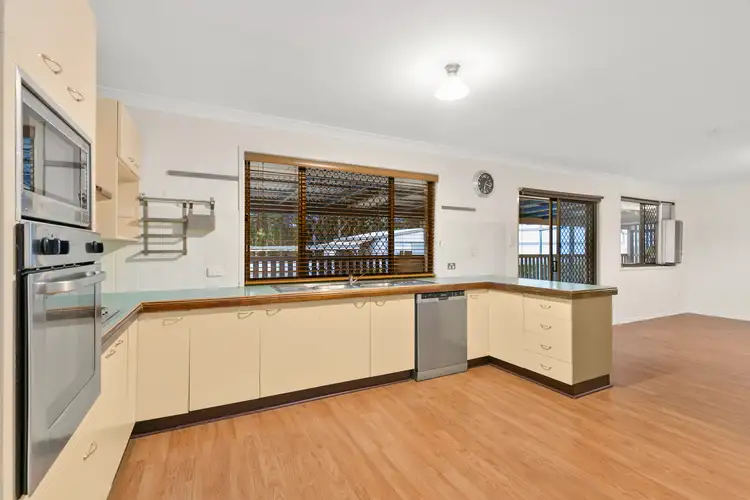 Seventh view of Homely house listing, 2 Chatsworth Circuit, Capalaba QLD 4157