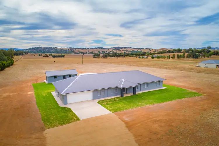233 Camp Road, Cowra NSW 2794