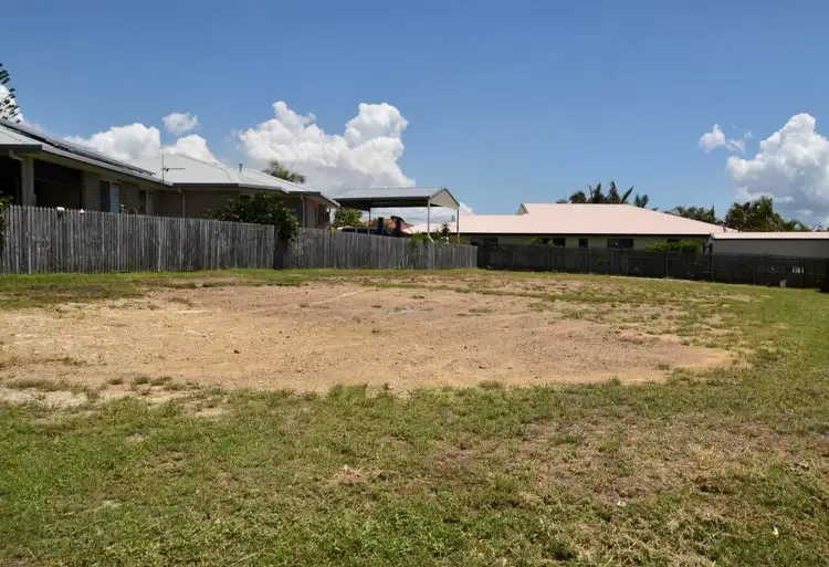 4 Magnolia Avenue, Kin Kora QLD 4680