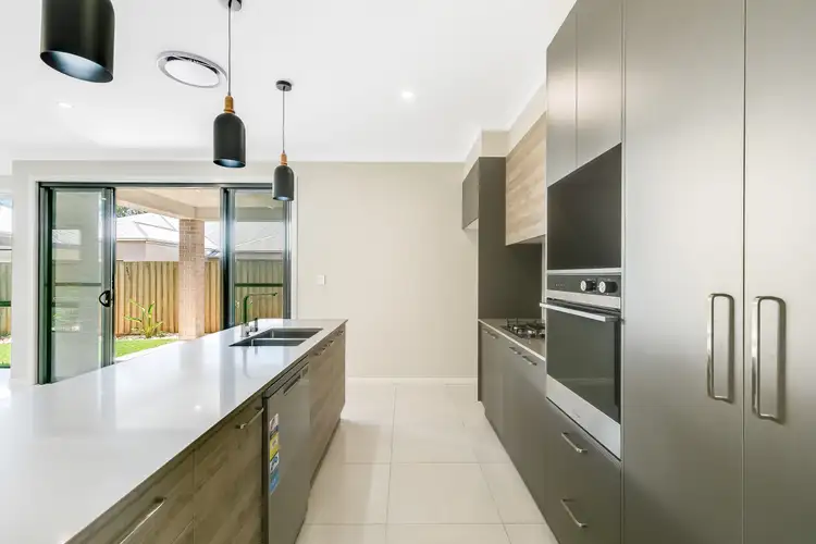 Fourth view of Homely unit listing, 4/14 Yarrow Close, Middle Ridge QLD 4350
