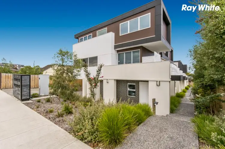 2/87 Middleborough Road, Burwood VIC 3125