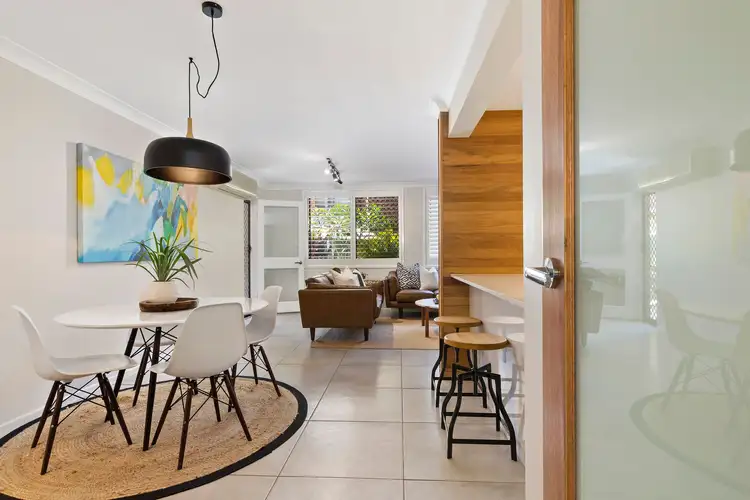 Main view of Homely unit listing, 2/4 Rosewood Avenue, Broadbeach QLD 4218