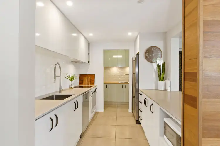 Fourth view of Homely unit listing, 2/4 Rosewood Avenue, Broadbeach QLD 4218