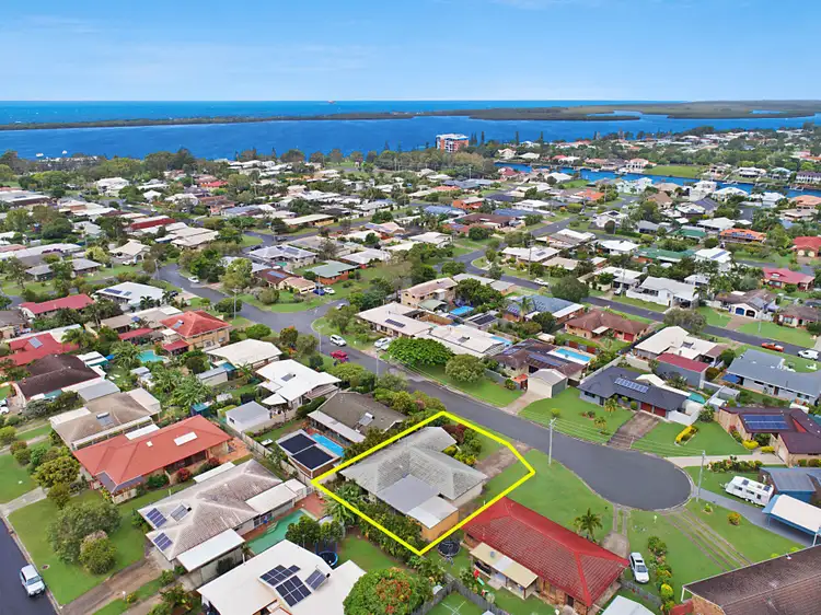 Second view of Homely house listing, 11 Cunningham Court, Golden Beach QLD 4551