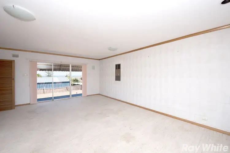 Sixth view of Homely house listing, 5 Ashton Close, Mount Tarcoola WA 6530