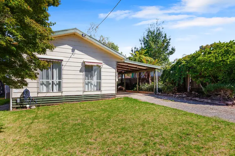 2 Railway Road, Neerim South VIC 3831