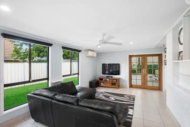 8 Books Crescent, Mcgraths Hill NSW 2756