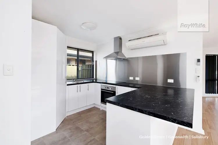 2/5 Casanor Crescent, Paralowie SA 5108