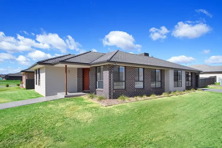 47 Warrah Drive, Tamworth NSW 2340