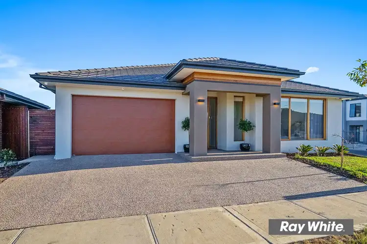 Second view of Homely house listing, 21 Jindalee Way, Werribee VIC 3030
