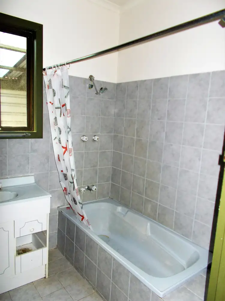 Sixth view of Homely house listing, 2 Second Street, Bordertown SA 5268