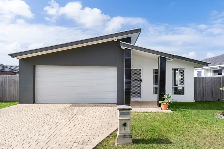 4 John Crescent, Pimpama QLD 4209