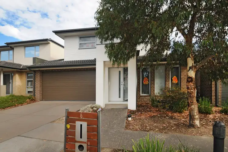 6 Flora Lane, Carrum Downs VIC 3201