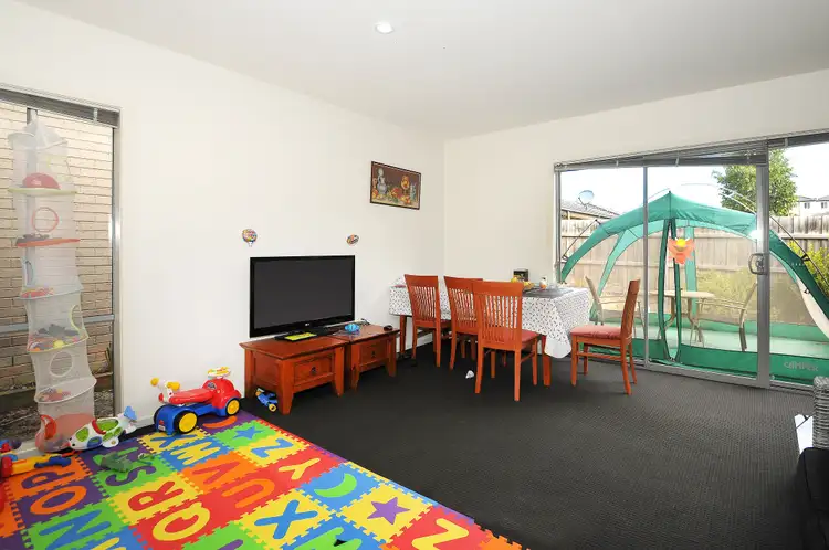 Fourth view of Homely townhouse listing, 6 Flora Lane, Carrum Downs VIC 3201