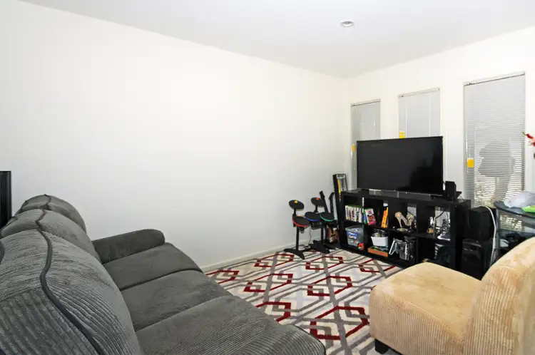 Fifth view of Homely townhouse listing, 6 Flora Lane, Carrum Downs VIC 3201