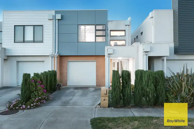 11 Chapel Street, Point Cook VIC 3030