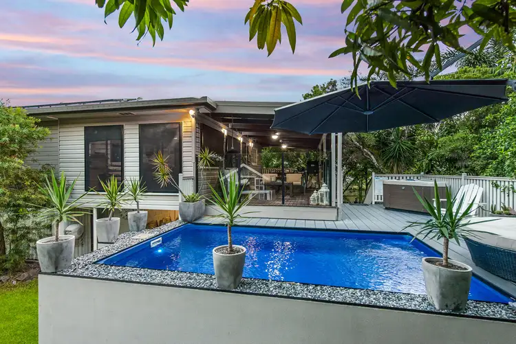 4 Whyte Street, Hermit Park QLD 4812