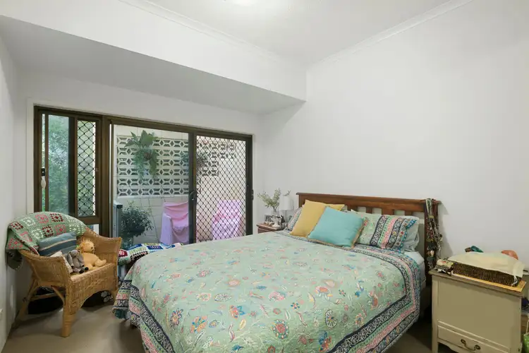 Sixth view of Homely unit listing, 4/9 Dandaloo Drive, Currumbin QLD 4223