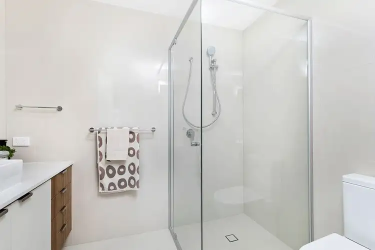 Seventh view of Homely apartment listing, 1/22 Bay Terrace, Wynnum QLD 4178