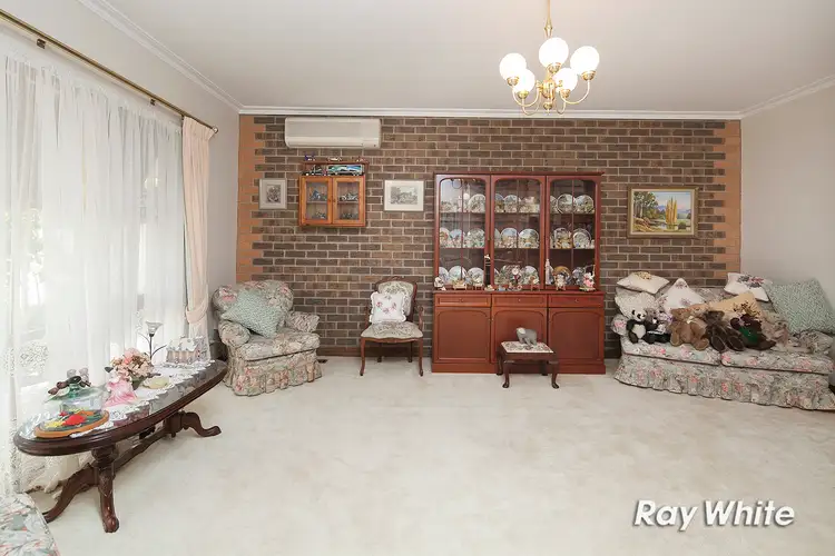 Fifth view of Homely house listing, 3 Cuneata Close, Langwarrin VIC 3910