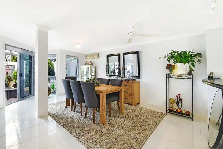 8/100 Cotlew Street East, Southport QLD 4215