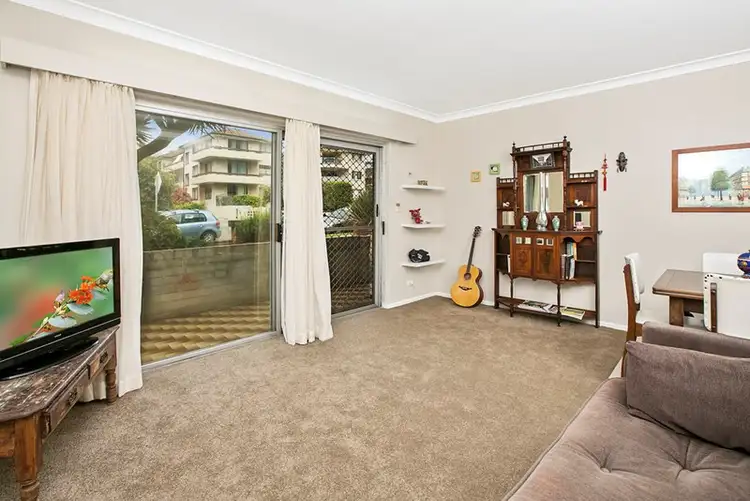 Third view of Homely unit listing, 2/90-92 Dee Why Parade, Dee Why NSW 2099