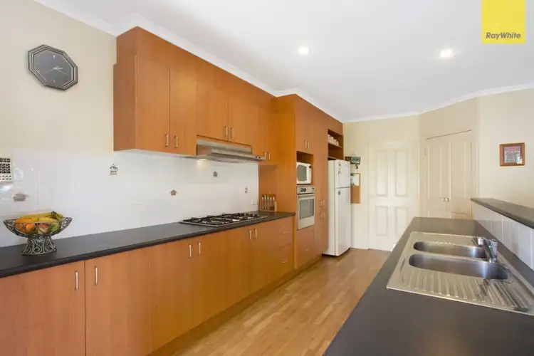 Fifth view of Homely house listing, 3 Bramshaw Crescent, Hillside VIC 3037