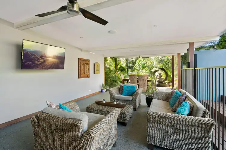 61 Robert Street, Labrador QLD 4215