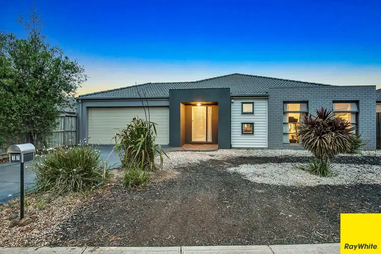 17 Ladybird Crescent, Point Cook VIC 3030