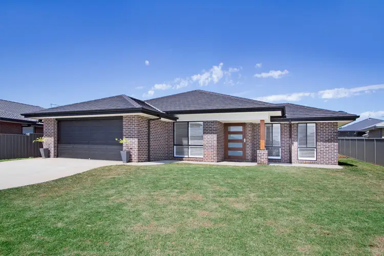11 Lorikeet Drive, Tamworth NSW 2340