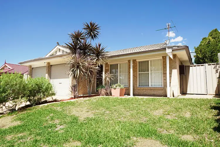 24 Oriole Street, Glenmore Park NSW 2745
