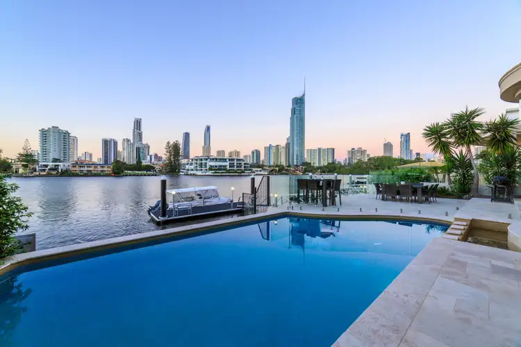 19 Naples Avenue, Isle Of Capri QLD 4217