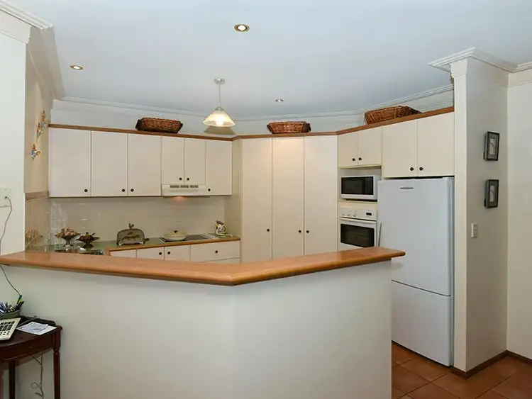 Sixth view of Homely house listing, 2 Emerald Court, Middle Ridge QLD 4350