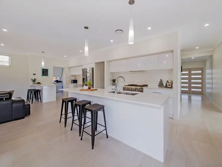 Fifth view of Homely house listing, 4 Astonbrook Close, Carindale QLD 4152