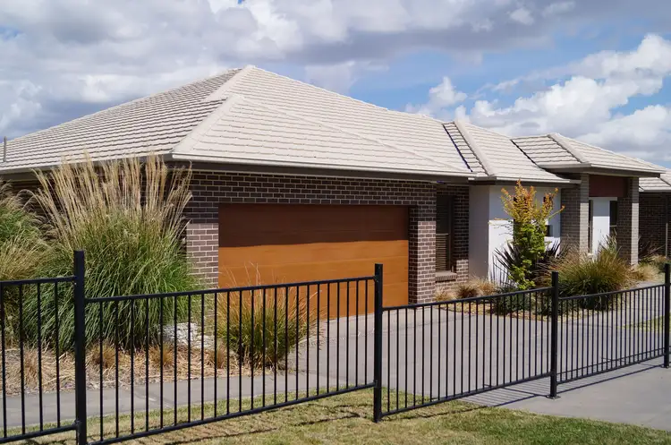 4 The Snowy Way, Orange NSW 2800