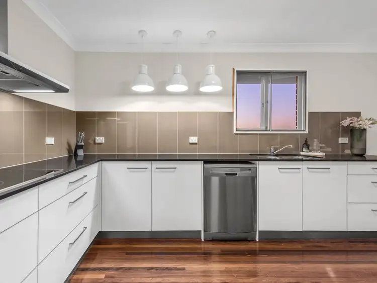 30 Koumala Street, Mansfield QLD 4122