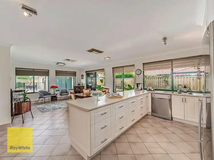16 Bildjar Close, South Guildford WA 6055