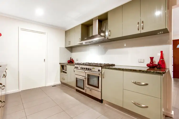Second view of Homely house listing, 4 Windsor Court, Frankston VIC 3199