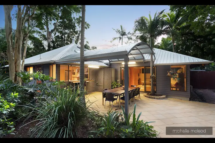 71 Chapel Hill Road, Chapel Hill QLD 4069