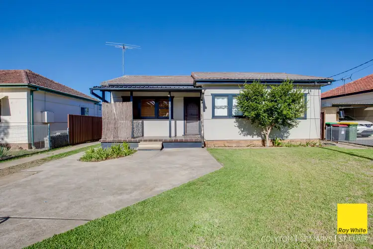 6 Dorothy Crescent, Colyton NSW 2760
