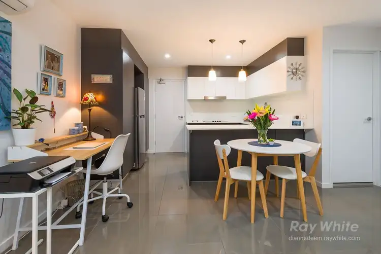 Fourth view of Homely unit listing, 2/16 Selborne Street, Mount Gravatt East QLD 4122