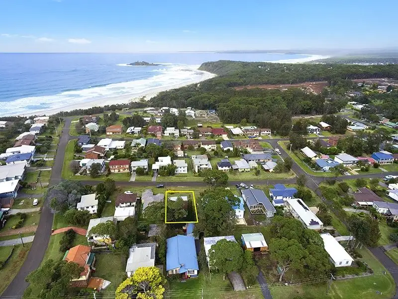 Main view of Homely house listing, 4 The Battlement, Manyana NSW 2539