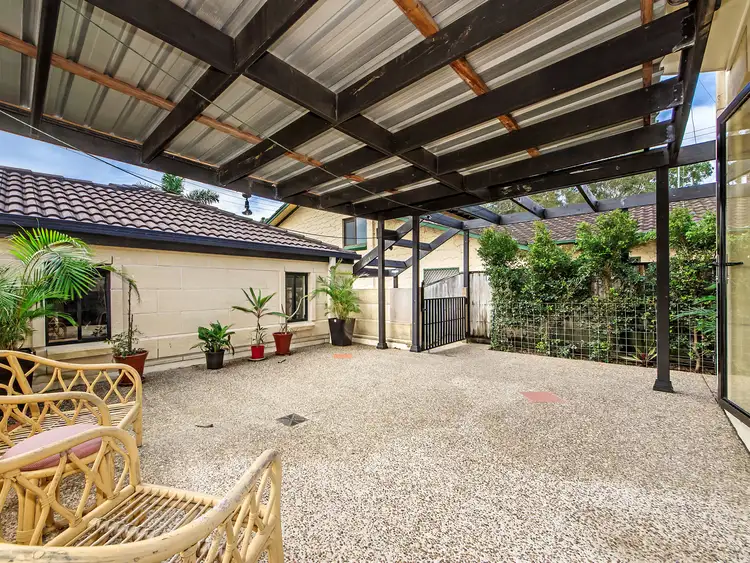 1/4 Mason Street, Southport QLD 4215