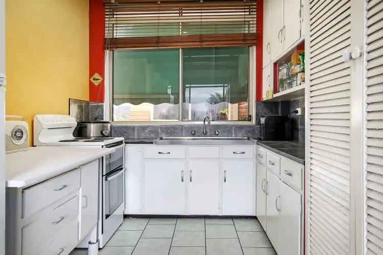 Second view of Homely unit listing, 10/562 Union Road, Lavington NSW 2641