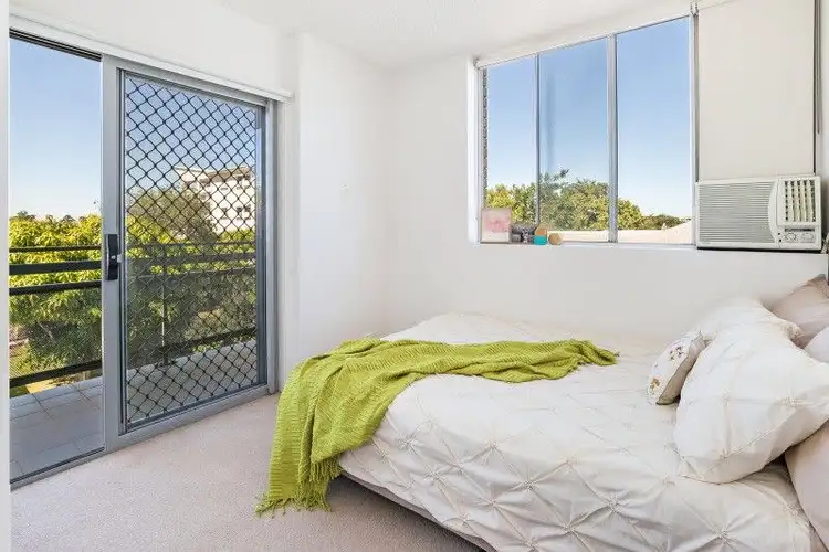 Fifth view of Homely unit listing, 6/12 Underhill Avenue, Indooroopilly QLD 4068