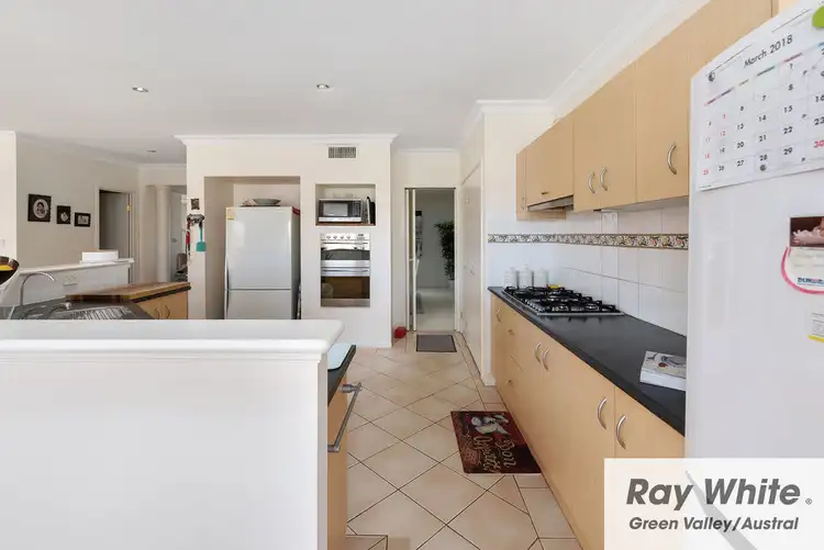 Fourth view of Homely house listing, 5 Tabletop Circuit, Horningsea Park NSW 2171