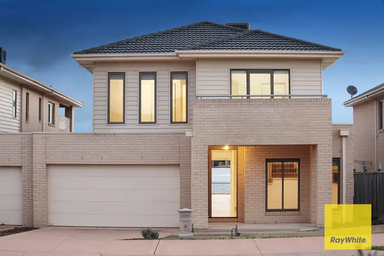 34 Sanctuary Lakes East Boulevard, Sanctuary Lakes VIC 3030
