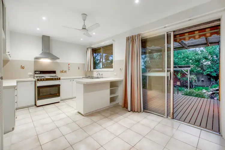 Second view of Homely house listing, 6 Giselle Court, Frankston VIC 3199