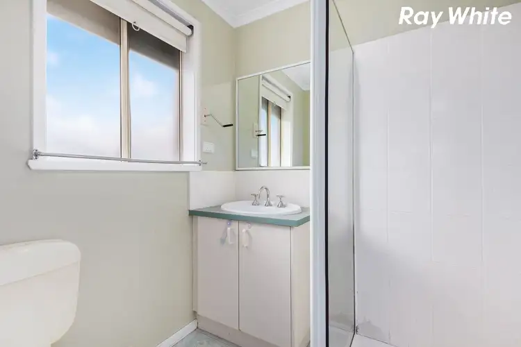 Fourth view of Homely house listing, 8 Claire Close, Pakenham VIC 3810